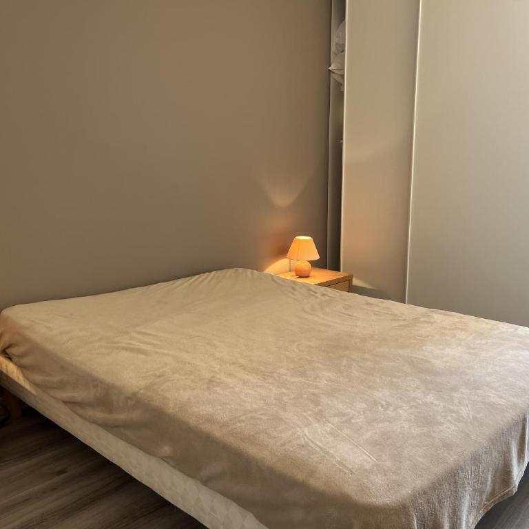 Residence Cesaree - T2 renove avec vue piscine, terrasse, clim, 4p - Appartamento con Vista Piscina - 4