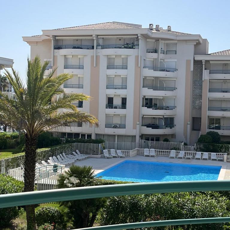Residence Cesaree - T2 renove avec vue piscine, terrasse, clim, 4p - Appartamento con Vista Piscina - 1
