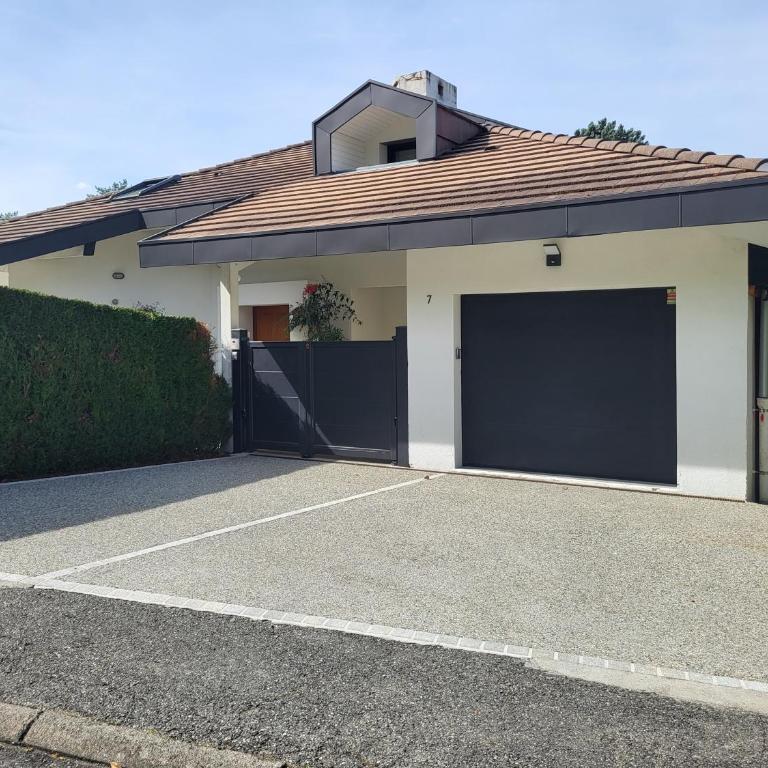 Villa du Pré Vernet - piscine, jardin, climatisation, proche lac - Villa - 12