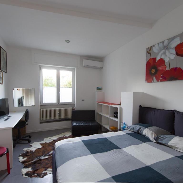 B&B Rosa Blu - Double Room with Private External Bathroom - 2