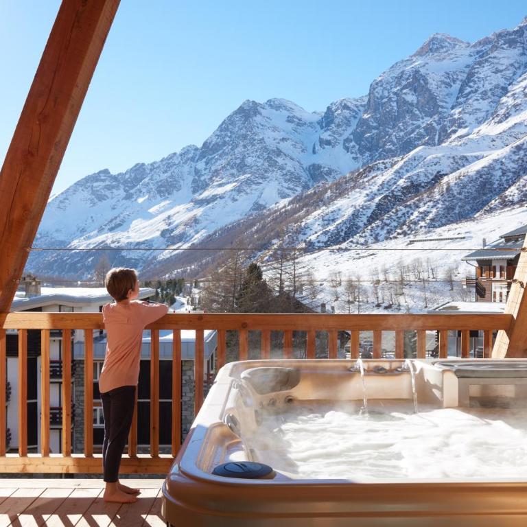 Aux Pieds du Roi - Suite & Spa - Suite Deluxe con Vasca Idromassaggio - 4