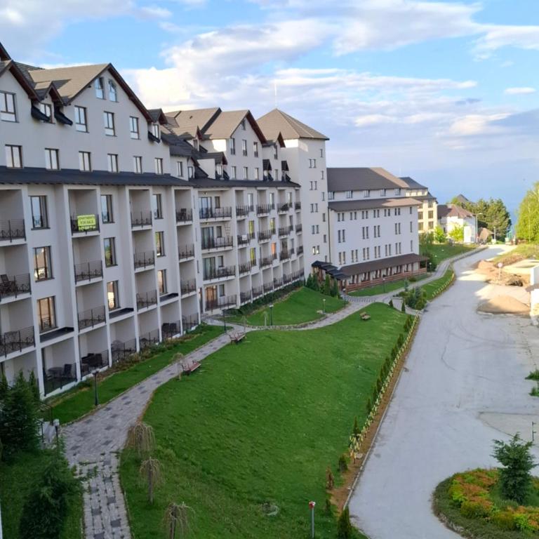 Milmari P - Studio 2-4 persons - Studio Apartment with Queen Bed - 17