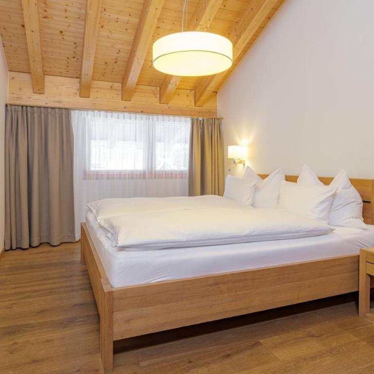 Haus Zur Matte by Zermatt Premium Apartments - Zmuttgrat - Four-Bedroom Apartment - 1