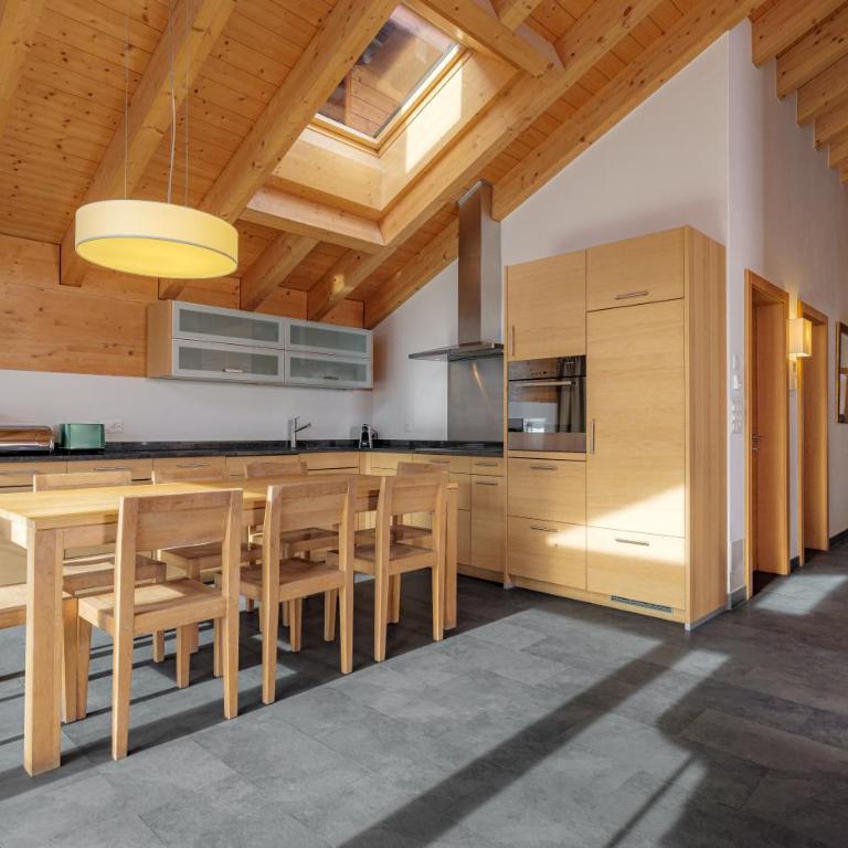 Haus Zur Matte by Zermatt Premium Apartments - Zmuttgrat - Four-Bedroom Apartment - 18