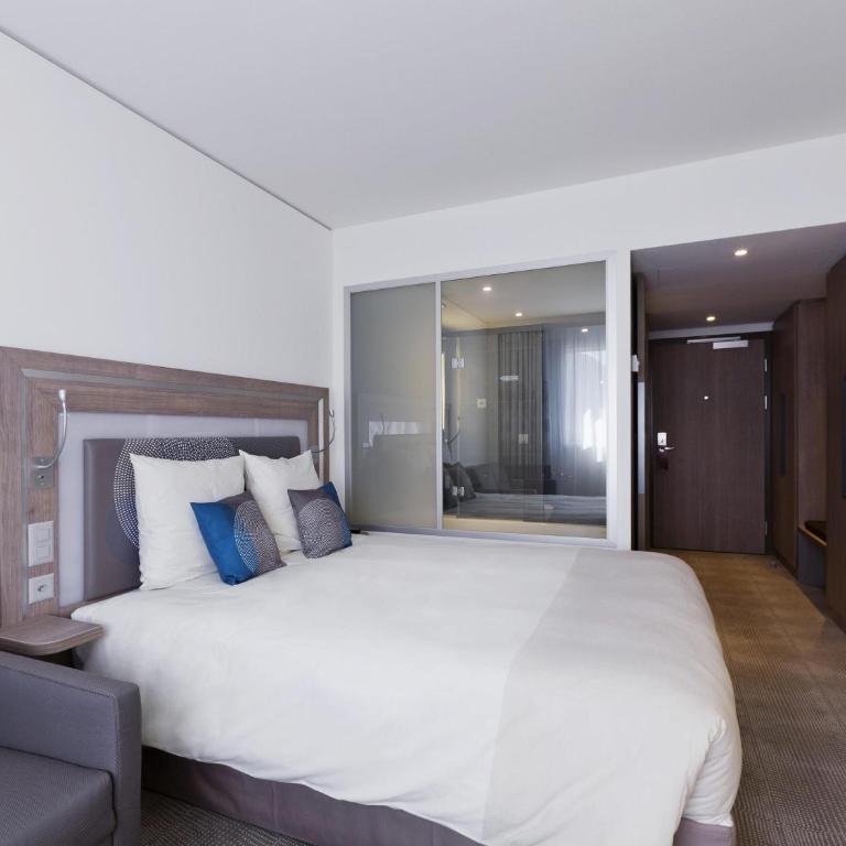 Novotel Lugano Paradiso - Camera Superior con Letto Matrimoniale - Accesso Disabili - 3