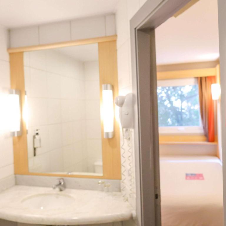 ibis Lima Larco Miraflores - Habitación Estándar - 1 cama doble y 1 individual - 5