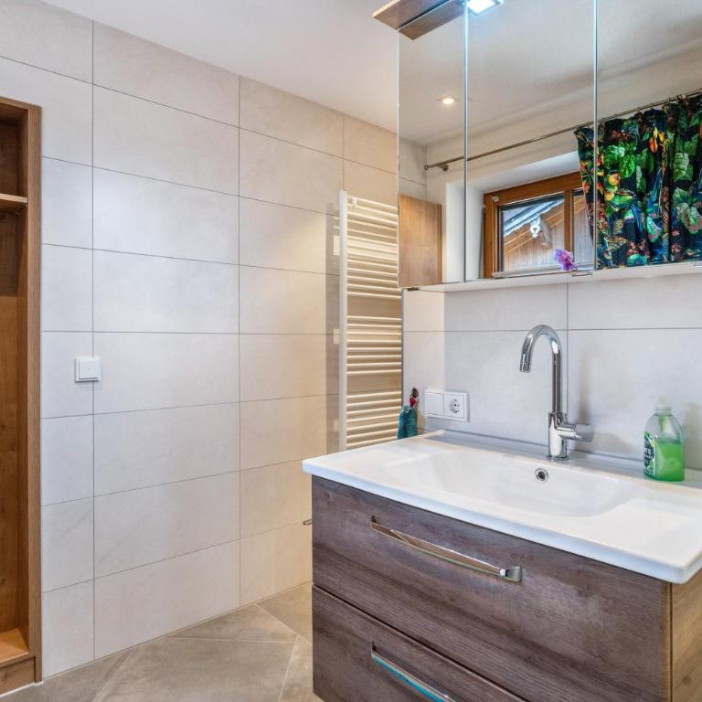 Ferienwohnung Steinbacher - Deluxe-Apartment mit 2 Schlafzimmern und Gartenblick - 24