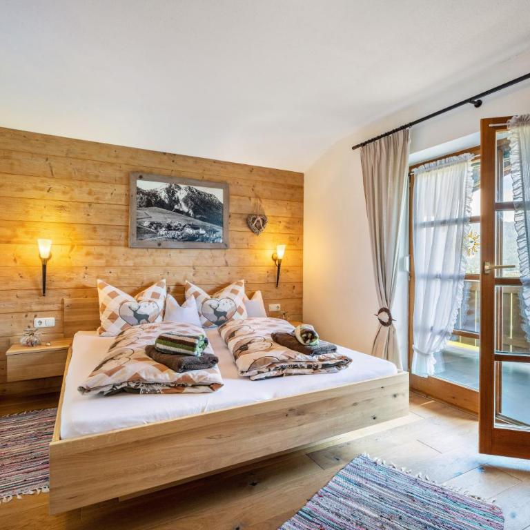 Ferienwohnung Steinbacher - Deluxe-Apartment mit 2 Schlafzimmern und Gartenblick - 2