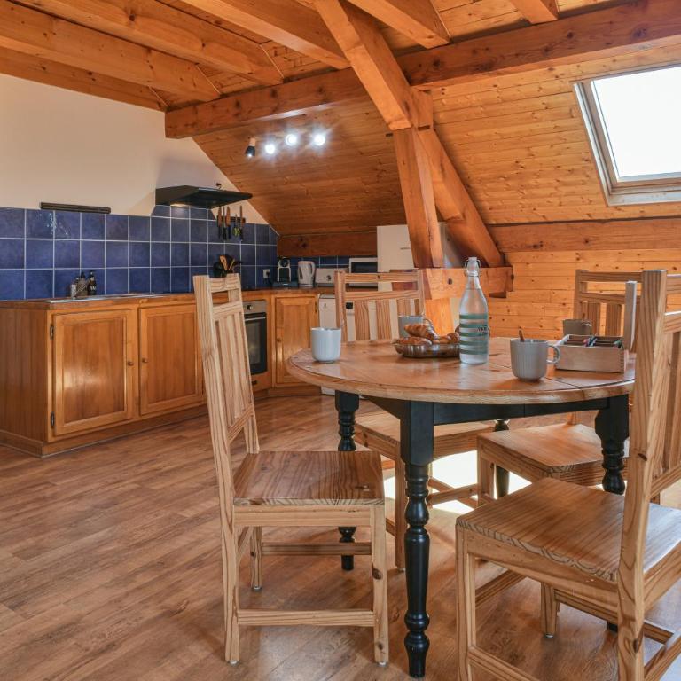 Chez Fred 202 - Parking Wifi Balcon - Appartement 2 Chambres Deluxe avec Balcon - 6