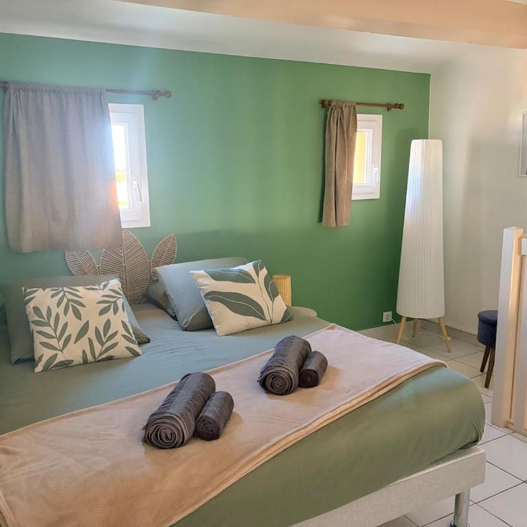 3 chambres vue mer piscine parking clim - Appartement 3 Chambres - 15
