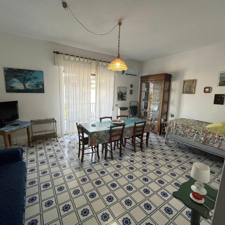 Casa Daniela - Appartamento Deluxe con 2 Camere da Letto e Vista Giardino - 18