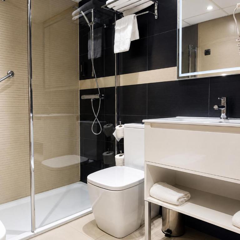 Hotel Apartamentos San Fermín Pamplona - Twin Room - 23