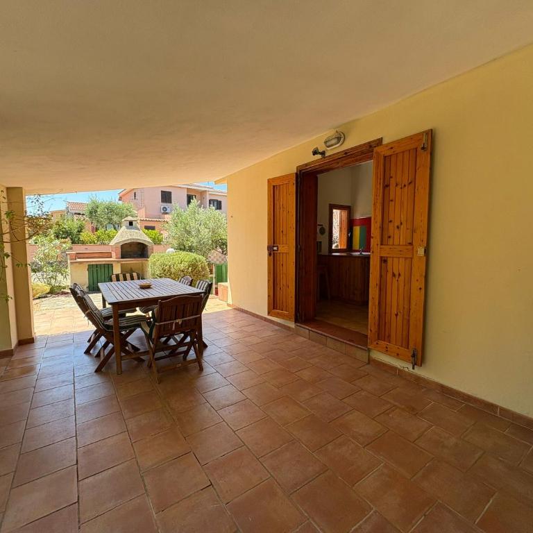 Villetta Con Giardino a due passi dalla Cinta San TEODORO - Three-Bedroom Apartment - 1