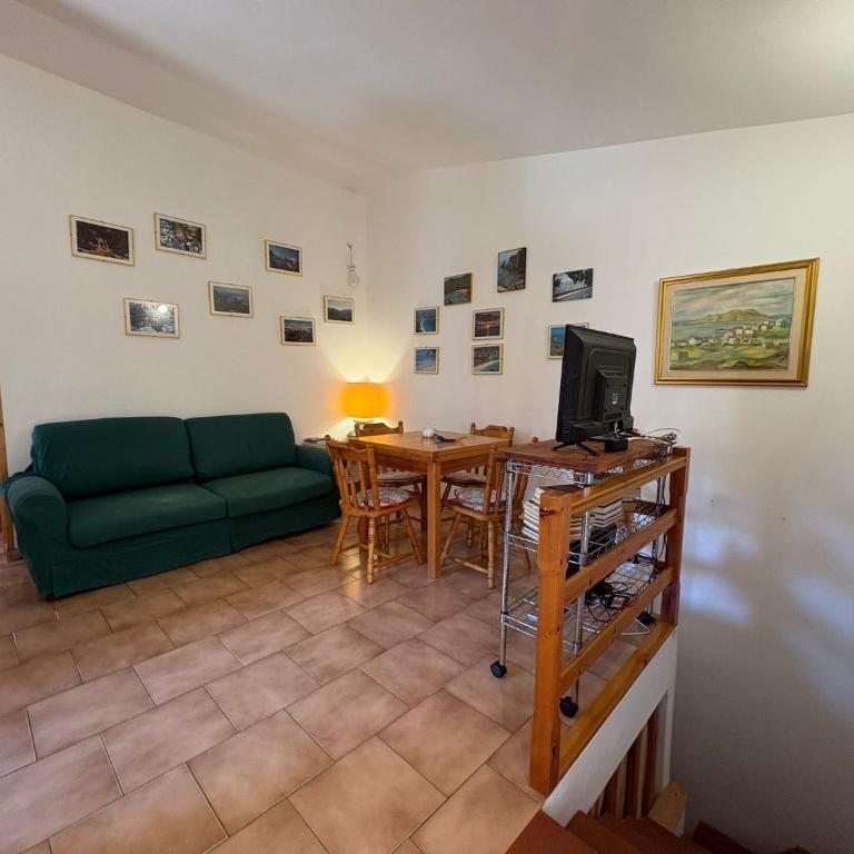 Villetta Con Giardino a due passi dalla Cinta San TEODORO - Three-Bedroom Apartment - 2