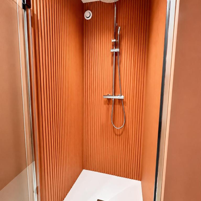 Stylish Garden Escape- Jacuzzi, BBQ, Projector & Exclusive Parking - Apartment mit 1 Schlafzimmer - 11