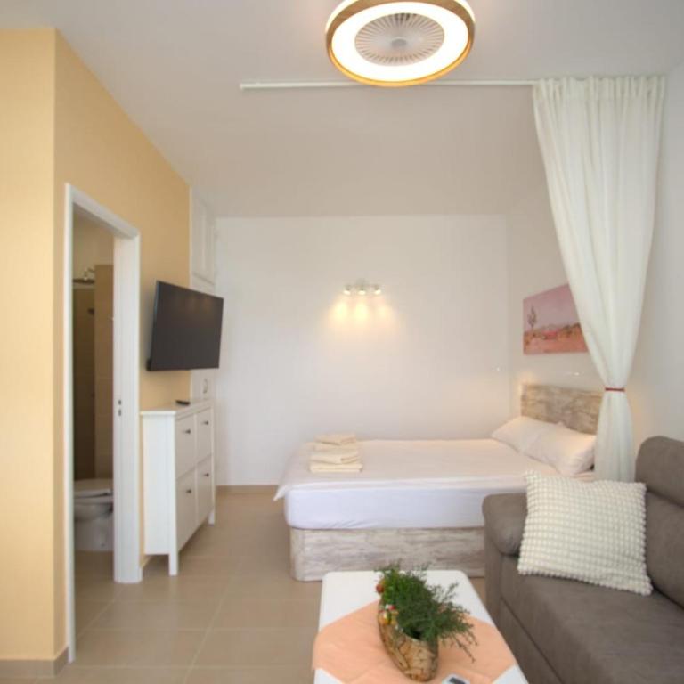 Playa Del Sol - Sea View - Estudio con terraza - 11