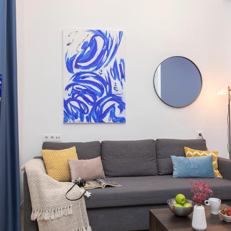 SingularStays Ca Iconic - Deluxe One-Bedroom Apartment - 7