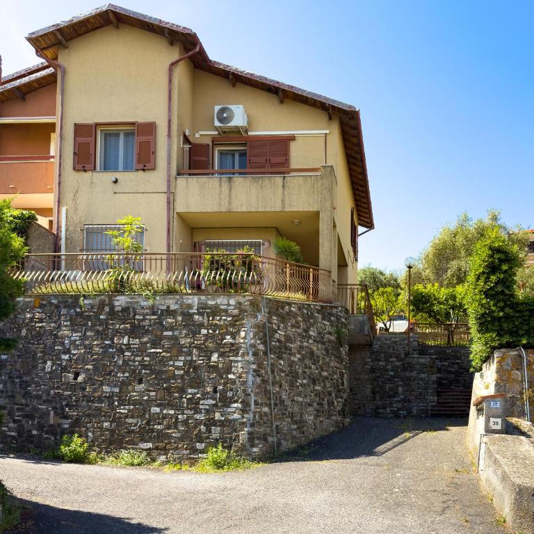 A 2 minuti dal Mare e dalla Ciclabile Imperia - Appartamento con 1 Camera da Letto - 12