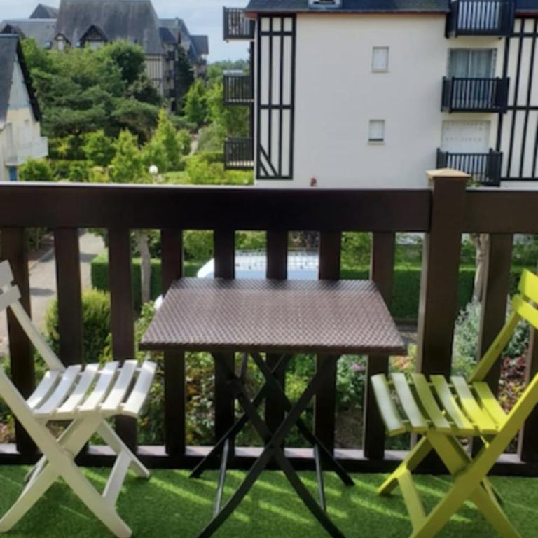 Accommodation just a stone's throw from the sea - Appartement - 12