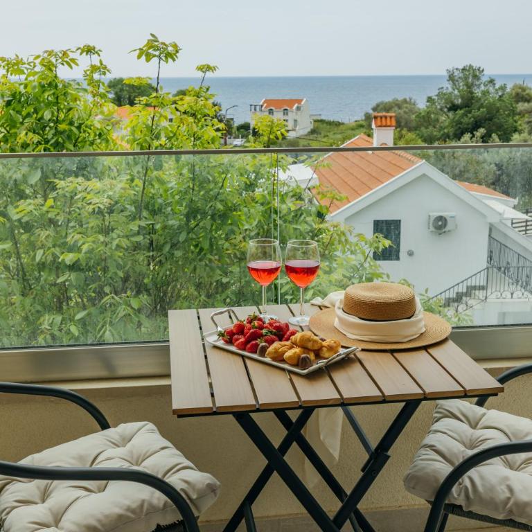 Apartments Via Mare - One-Bedroom Apartment with Sea View - 2