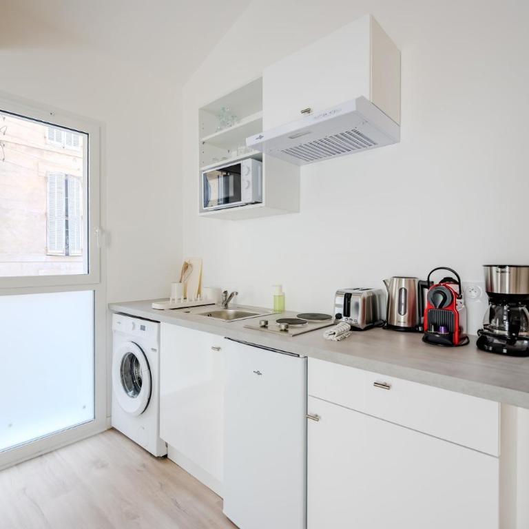 2 Studios au même étage avec parking - Appartement - 8