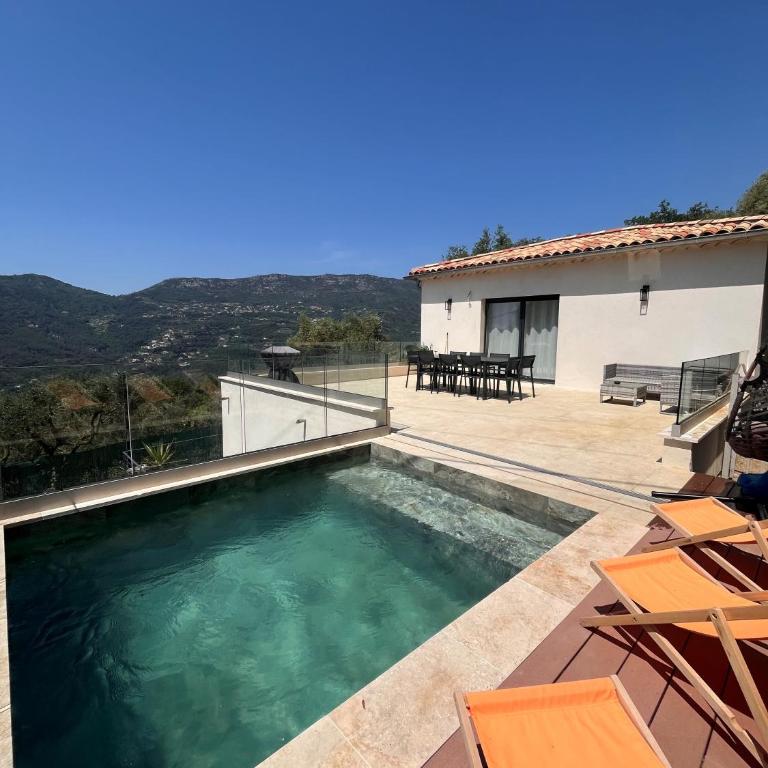 Villa Bikara, neuve, élégante et lumineuse proche de Nice - Villa - 1