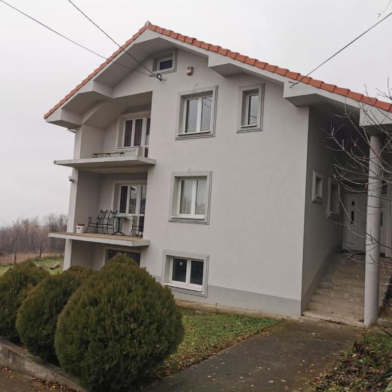 Kuća za izdavanje - Haus mit 2 Schlafzimmern - 1
