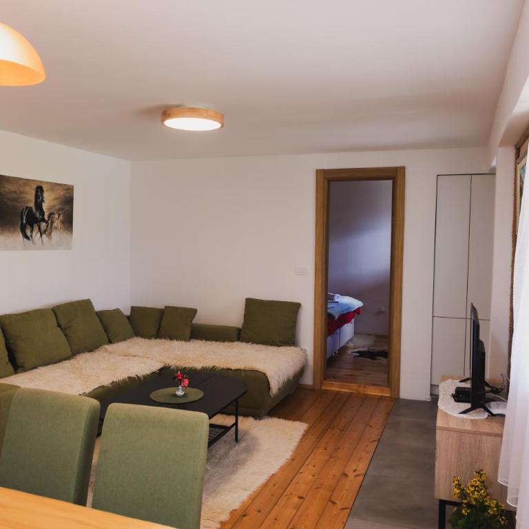 Apartments CENTER OF THE WORLD - Porodični Studio - 11