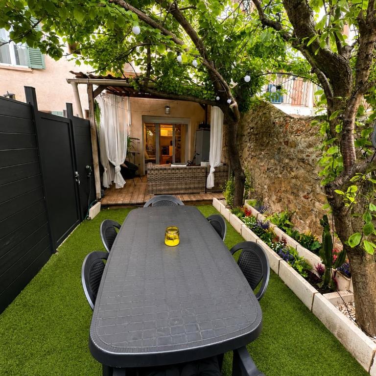 Appartement T3 avec jardin - Appartamento con 2 Camere da Letto - 2