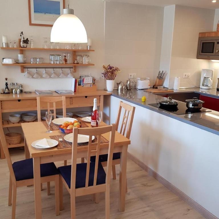 Toscamar Apartment - Moraira Centre - Three-Bedroom Premium Apartment with Balcony - 3