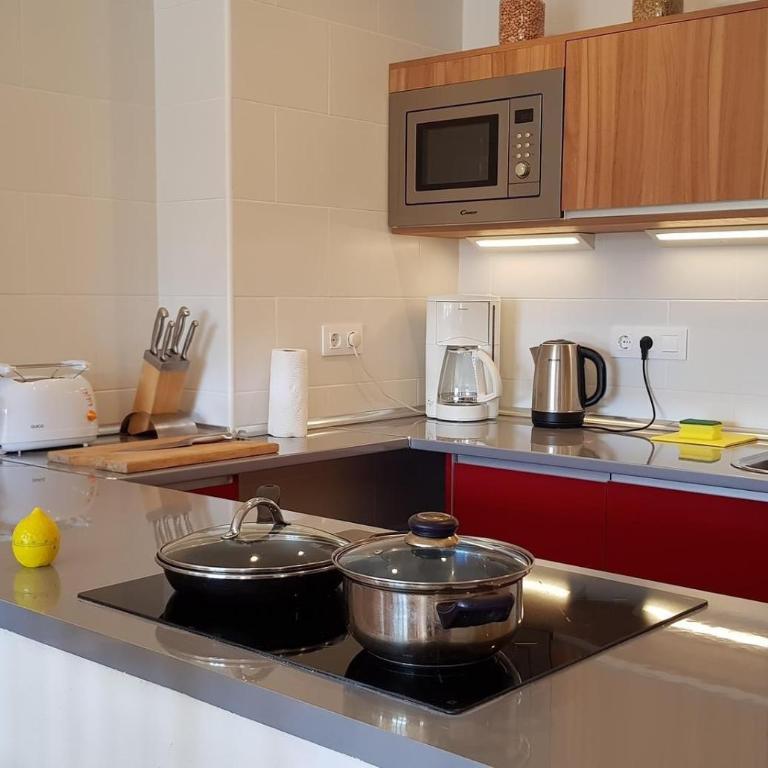 Toscamar Apartment - Moraira Centre - Three-Bedroom Premium Apartment with Balcony - 4