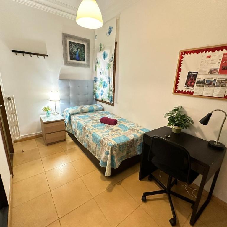 Rooms Nuevo Balmes - Habitación Individual con baño compartido - 1