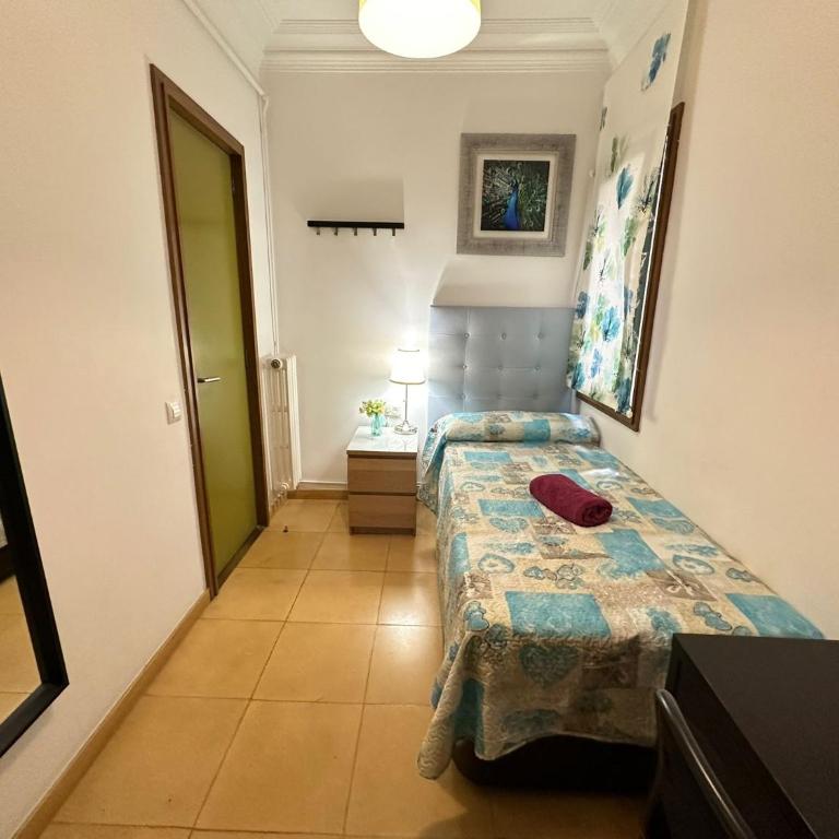 Rooms Nuevo Balmes - Habitación Individual con baño compartido - 2