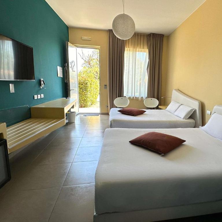 ibis Styles Catania Acireale - Camera Classic con 2 Letti Queen-Size - 3