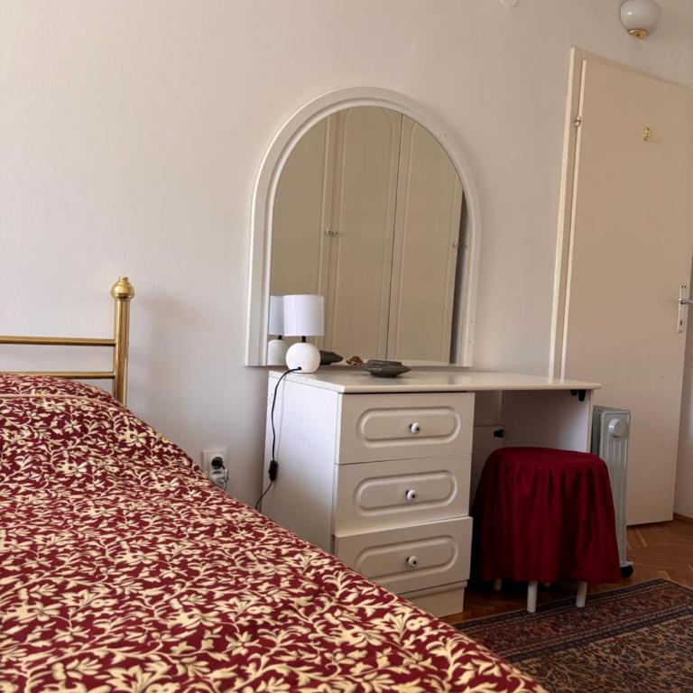 Two Bedroom Apartment near Slovenska Beach - Two-Bedroom Apartment - 19