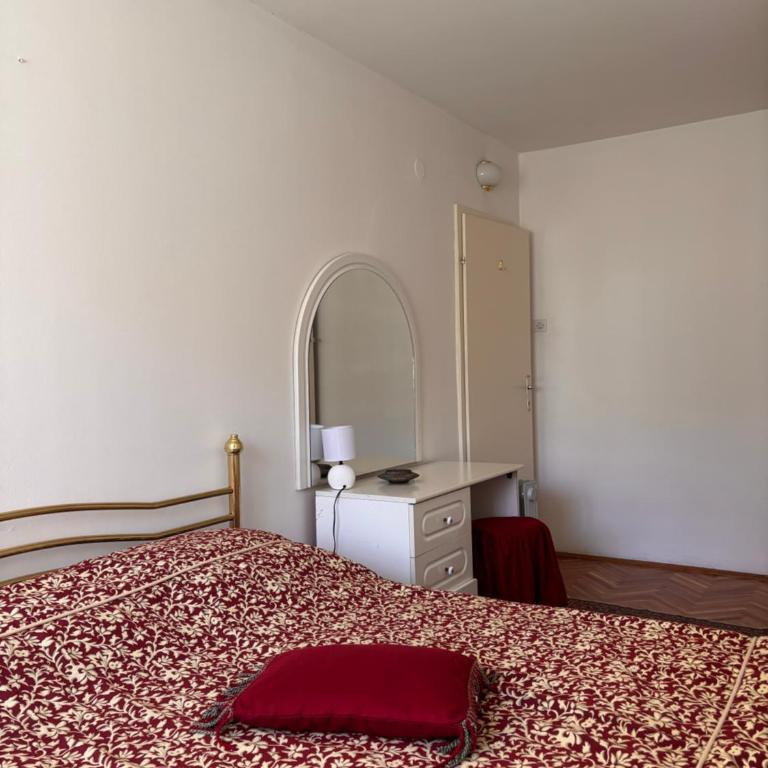 Two Bedroom Apartment near Slovenska Beach - Two-Bedroom Apartment - 15