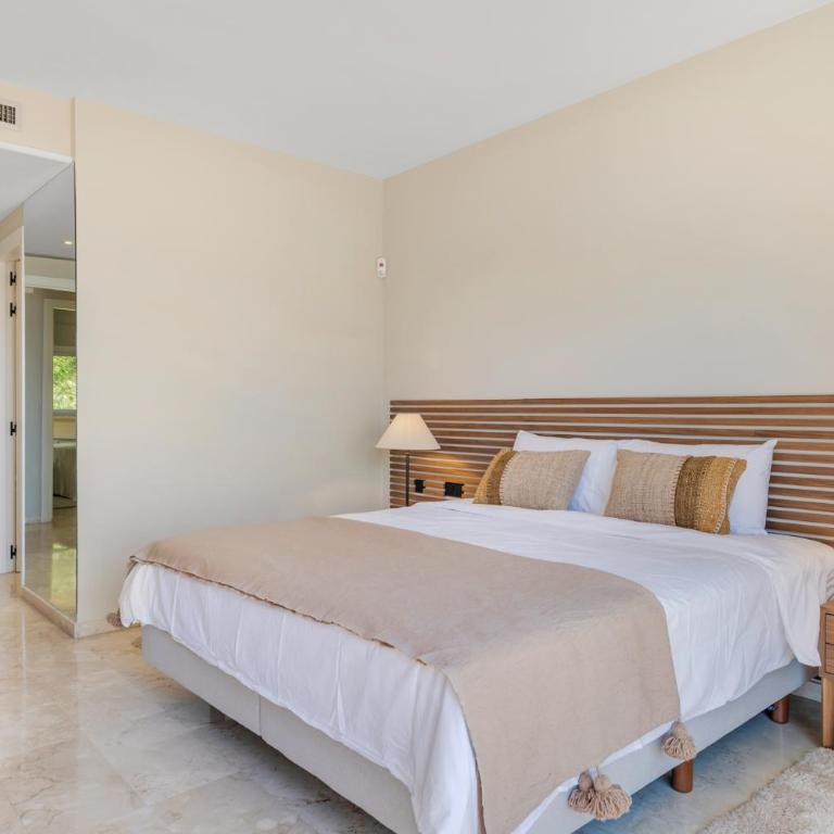 Beachfront penthouse Marbella, Rio Real Playa - Apartamento - 12