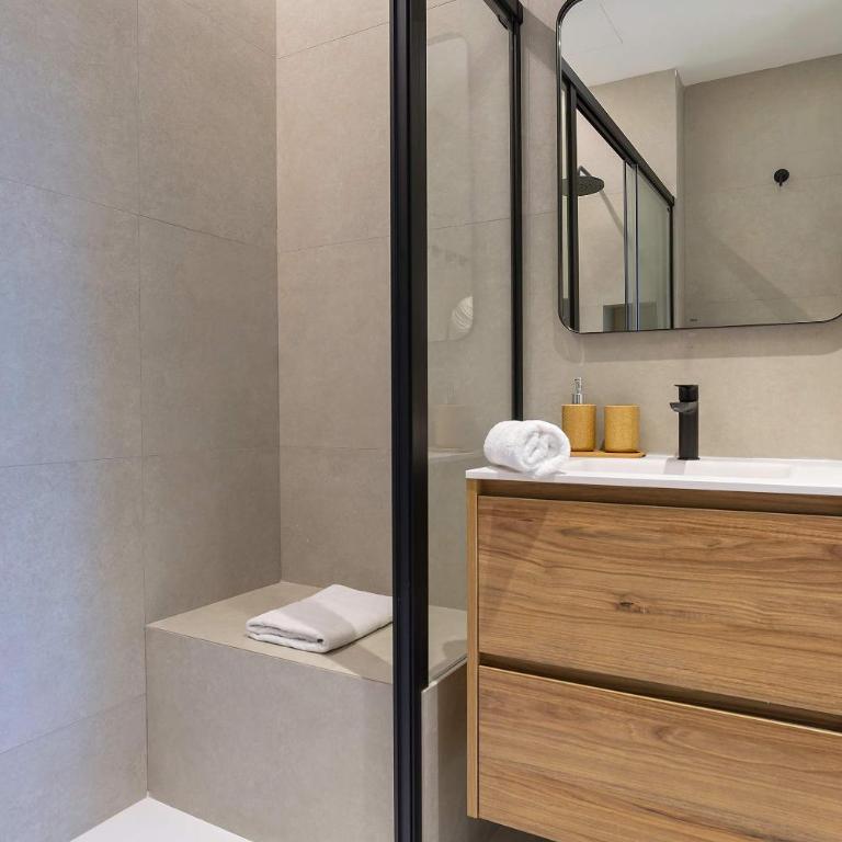 Genteel Home Plaza de la Marina - Apartamento Premium de 3 dormitorios con balcón - 21
