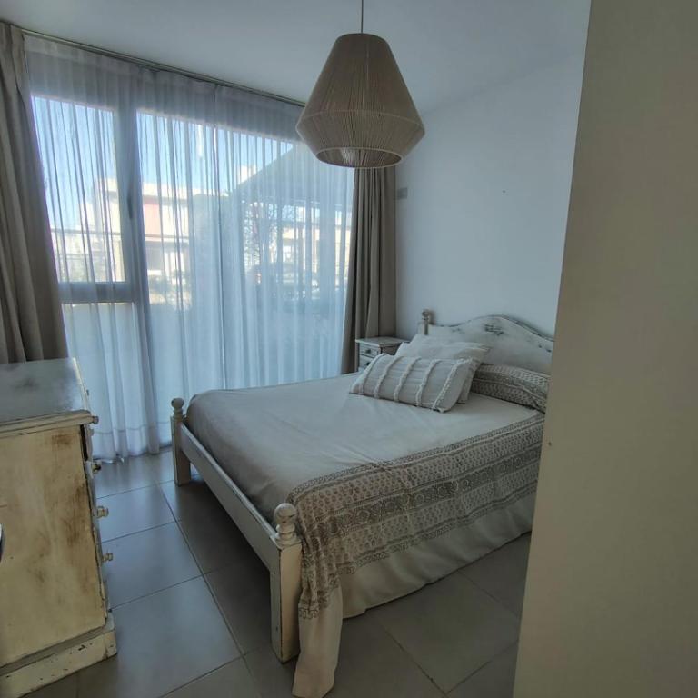 Casa Amplia, Luminosa con Quincho y Pileta! - Casa de 3 dormitorios - 13