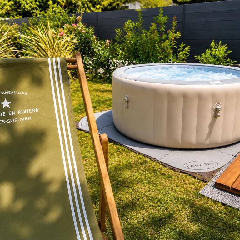 Luxury Suite - Intimate Garden, Jacuzzi, BBQ & Private Parking - Apartamento de 1 dormitorio - 22
