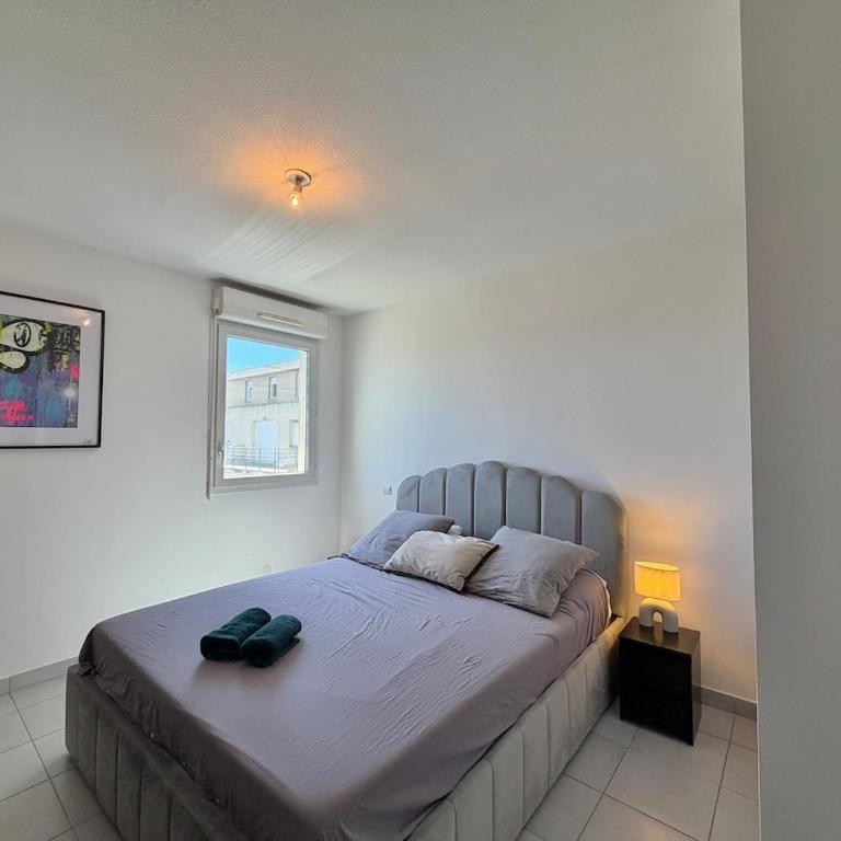 Appartement climatisé proche du centre avec parking - Apartment mit 1 Schlafzimmer und Terrasse - 7