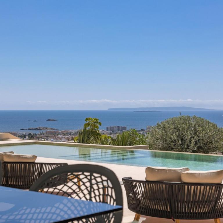 Spacious contemporary new build villa - Villa with Private Pool - 14