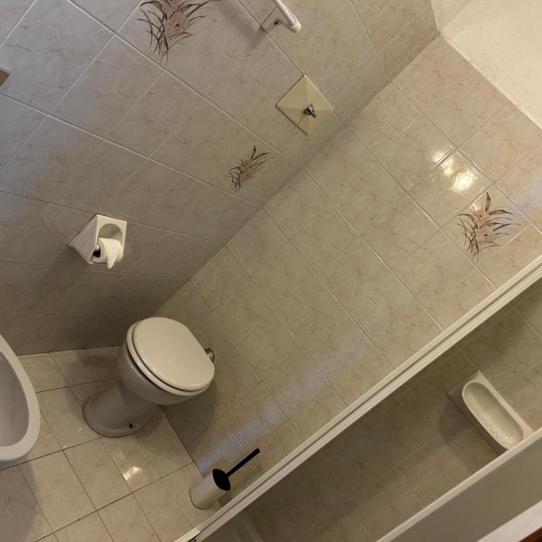 Residence Calap - Appartamento con Patio e Vista Lago - 13