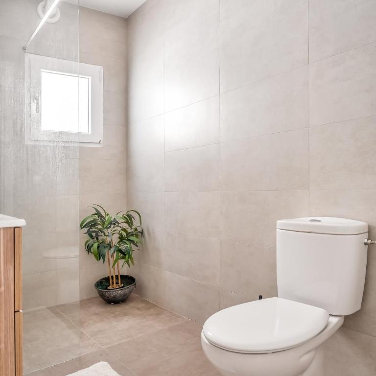 Sunny Townhouse with Terrace in Nerja - Maison de Vacances - 11