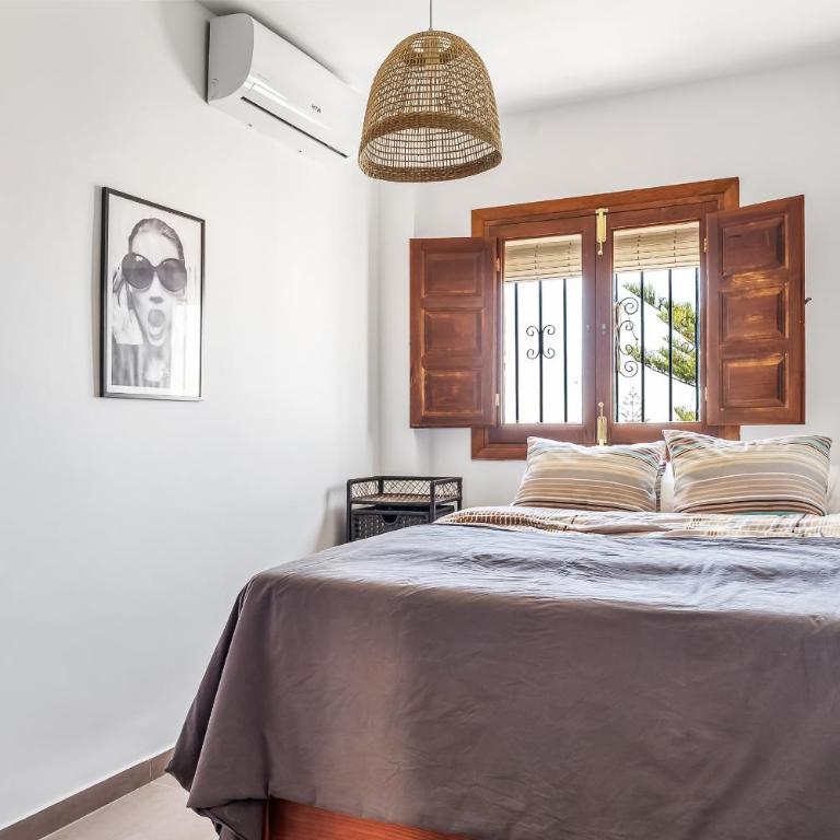 Sunny Townhouse with Terrace in Nerja - Maison de Vacances - 14