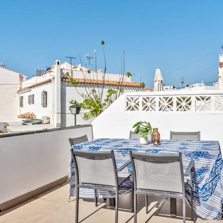Sunny Townhouse with Terrace in Nerja - Maison de Vacances - 24