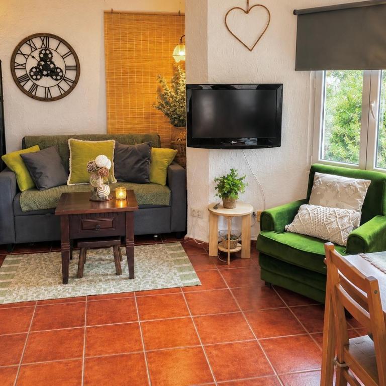 Cala Canyelles Villa & Private Studio with Garden - Estudio Familiar - 5