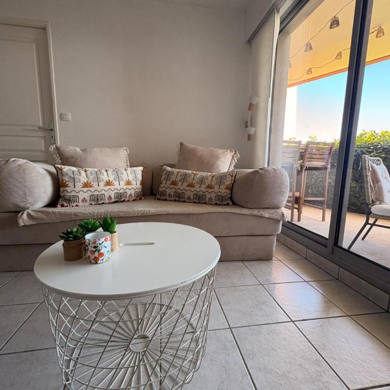 Appartement vue mer - Calme - Parking - Tennis - Piscine été - Appartement 2 Chambres - 2