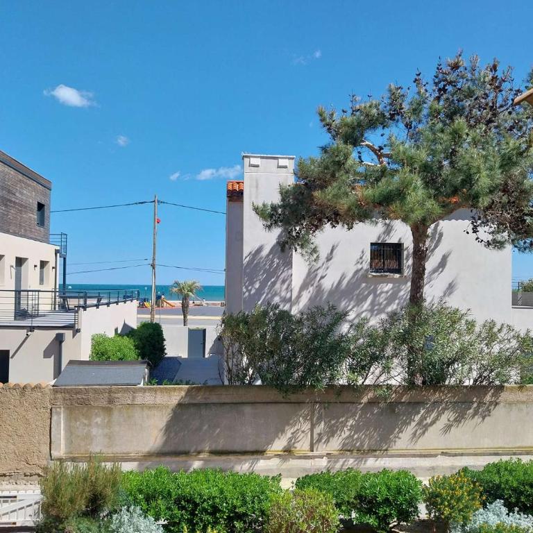 Coquet T2, classé Meublé de Tourisme, 4 couchages, 1er étage, Narbonne Plage - Appartement 1 Chambre - Côté Mer - 4