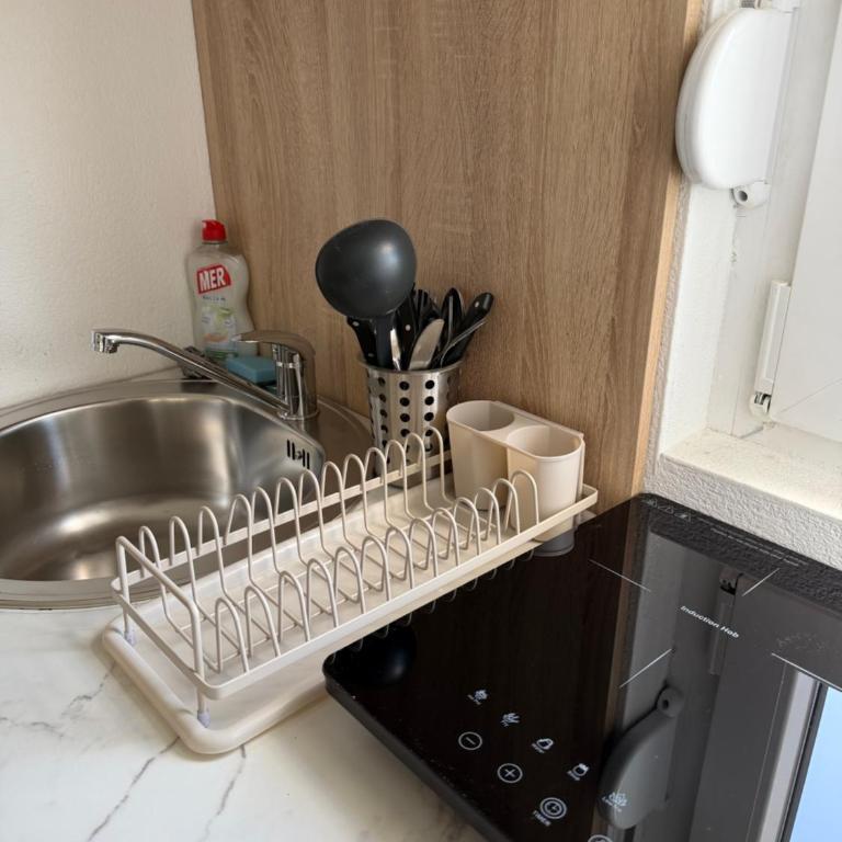 Lux Studio Apartments - Standard Studio - 2